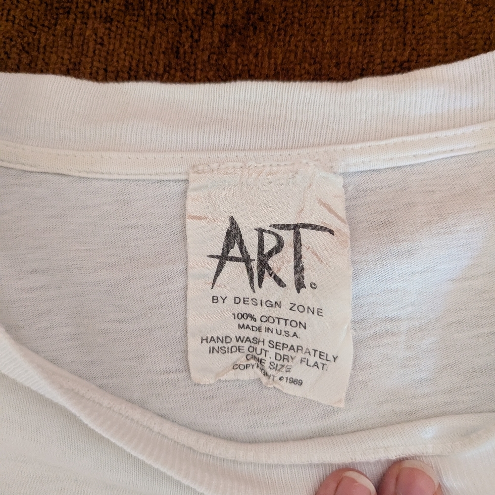 USA Graphic T-Shirt in White and Blue - Picture 7 of 9